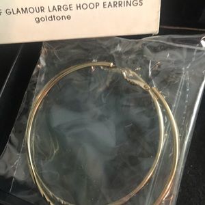 Avon Touch of Glamour Large Hoop Earrings Goldtone